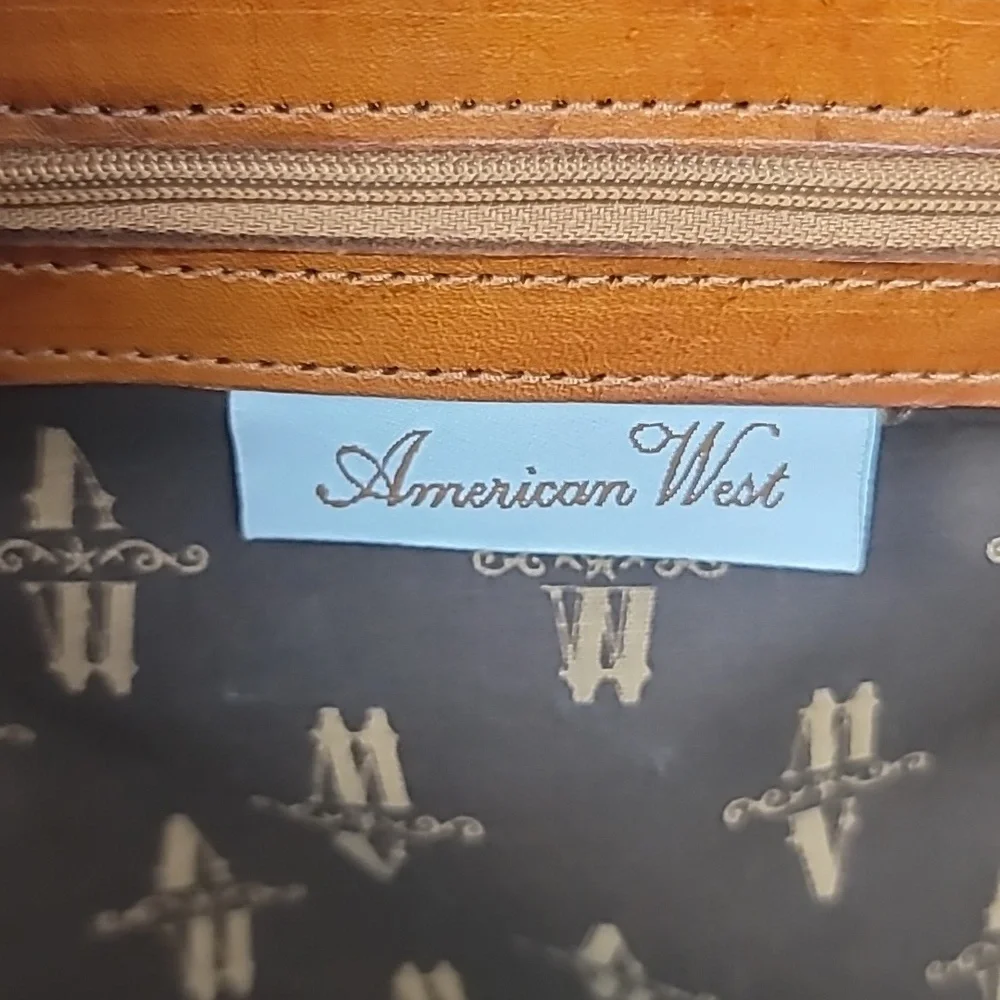 Vintage American West Hand Tooled Luggage Bag, Travel Bag, Carry-On Duffel Large - Picture 3 of 16